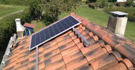 Instalación kit solar aislada en Corvera de Asturias (Asturias) 