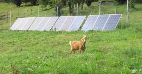 Instalación solar aislada en Granja Pitasana en Boal (Asturias) 