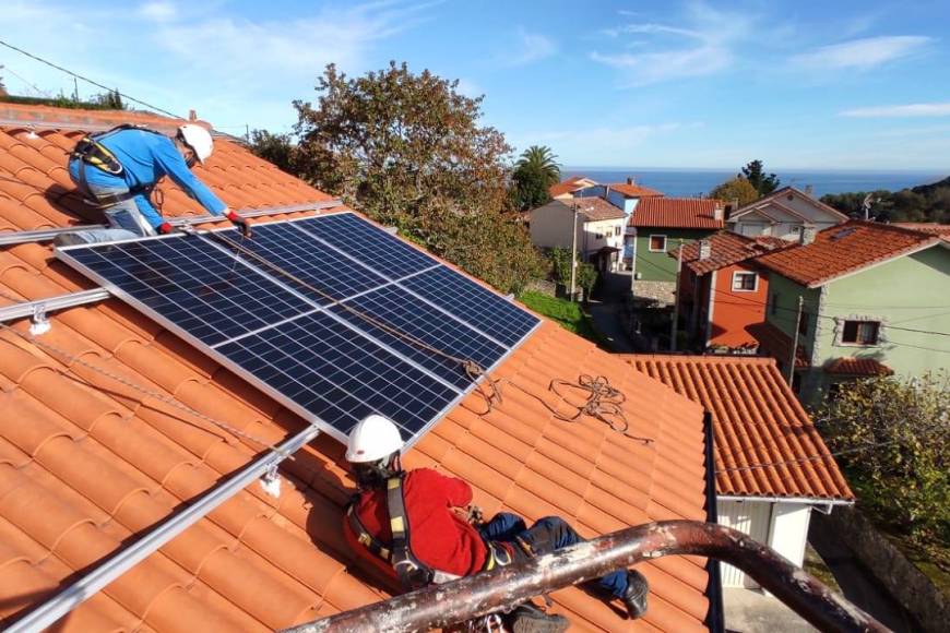 Instalación solar asistida Llanes (Asturias)