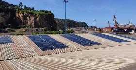 Instalación de autoconsumo solar en el puerto de Gijón (Asturias)