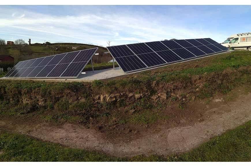 Instalación fotovoltaica de autoconsumo con acumulación en la zona del Picón de Oviedo (Asturias)